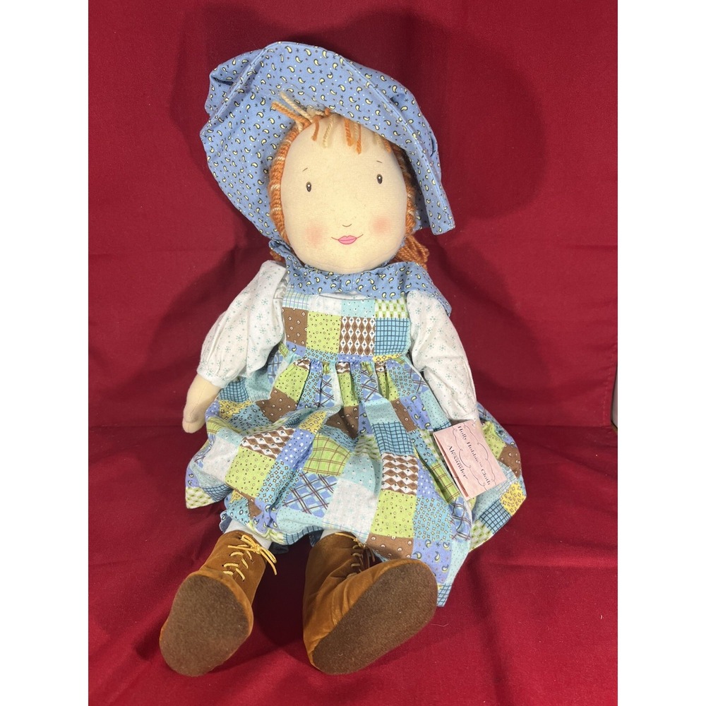 Madame Alexander Holly Hobbie  Storyland Series 2009 Floral Patchwork  18 Inch💙